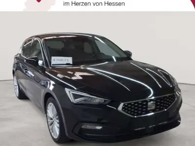 Gebraucht Seat Leon XCELLENCE 150 PS (110 kW) 2022 Midnight schwarz metallic Limousine