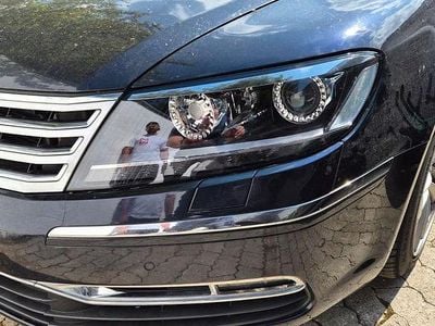 Second-hand VW Phaeton 334 CP (245 kW) 2011 Albastru Berlinǎ