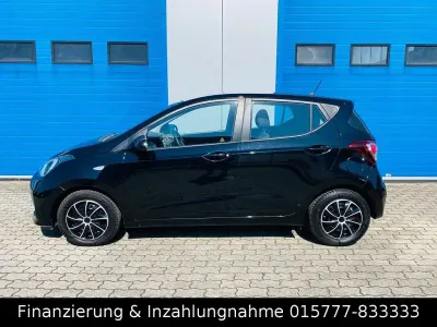 Gebraucht Hyundai i10 67 PS (49 kW) 2019 Schwarz Kleinwagen
