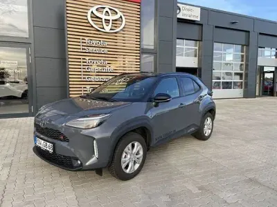 Gebraucht Toyota Yaris Premium 130 PS (95 kW) 2025 Storm grey metallic / schwarz Kleinwagen
