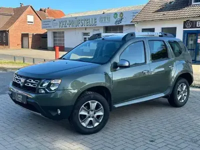Gebraucht Dacia Duster 105 PS (77 kW) 2015 Grau SUV