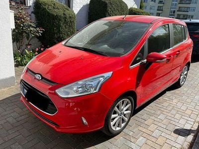 Usata Ford B-MAX Titanium 105 CV (77 kW) 2015 Rosso Monovolume