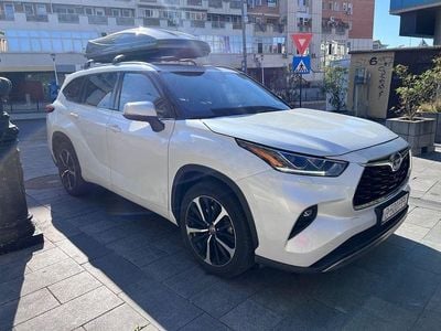 Weiß Gebraucht 2022 Toyota Highlander Luxury SUV | 35.900 € (Superpreis)