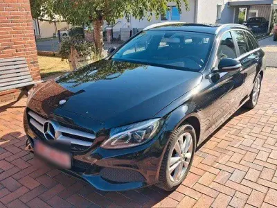 Gebraucht Mercedes C180 Business 156 PS (114 kW) 2014 Schwarz Kombi