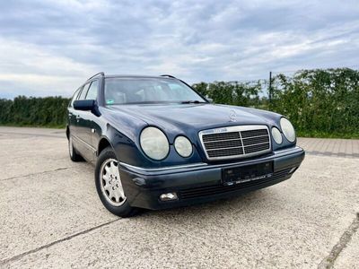 Mercedes E200