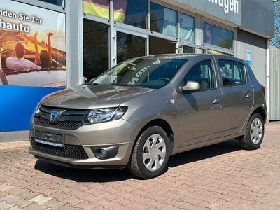 Usata Dacia Sandero Lauréate 73 CV (53 kW) 2016 Beige Berlina