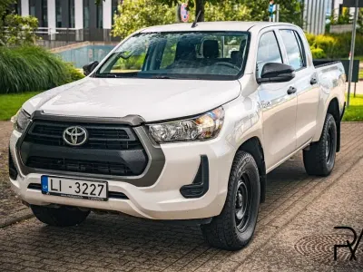 Gebraucht Toyota HiLux 150 PS (110 kW) 2021 Weiß Pickup