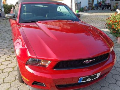 Gebraucht Ford Mustang 213 PS (156 kW) 2009 Rot Cabrio