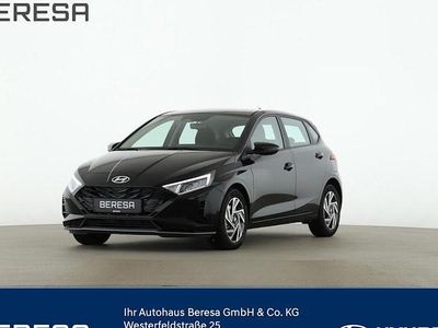 Schwarz Neu 2025 Hyundai i20 Trend Limousine | 22.880 € (Fairer Preis)