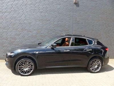 Gebraucht Maserati Levante 275 PS (202 kW) 2018 Schwarz SUV