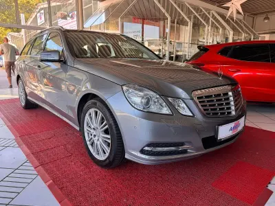 Gebraucht Mercedes E250 204 PS (150 kW) 2012 Silber Kombi