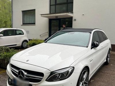 Weiß Gebraucht 2017 Mercedes C63 AMG AMG Kombi | 34.800 €