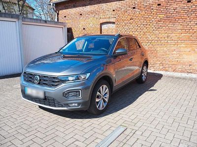 Begagnad VW T-Roc Style 150 HK (110 kW) 2021 Grå SUV