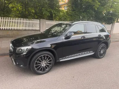 Używany Mercedes GLC250 205 KM (150 kW) 2015 Czarny SUV