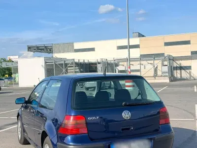 Gebraucht VW Golf IV 75 PS (55 kW) 2000 Blau Kleinwagen