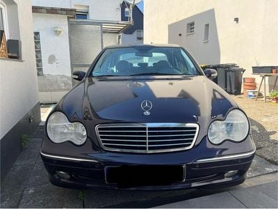 Mercedes C240