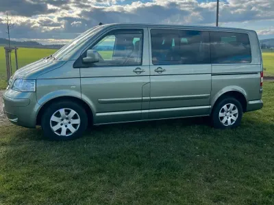 Używany VW Multivan Comfortline 132 KM (97 kW) 2002 Zielony Minivan