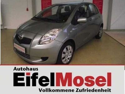 Gebraucht Toyota Yaris Sol 90 PS (66 kW) 2006 Silber metallic Limousine