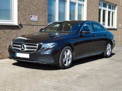 Gebraucht Mercedes E220 Avantgarde 194 PS (142 kW) 2017 Schwarz Limousine