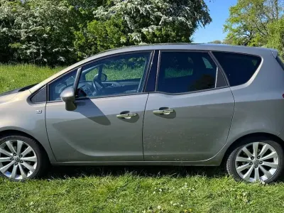 Usata Opel Meriva Innovation 120 CV (88 kW) 2010 Grigio Monovolume