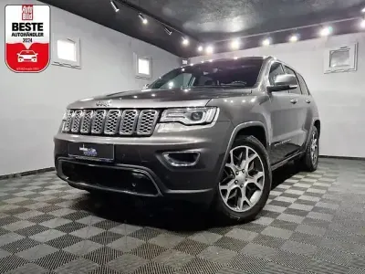 Usata Jeep Grand Cherokee Overland 250 CV (183 kW) 2019 Grigio SUV