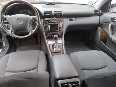 Mercedes C240