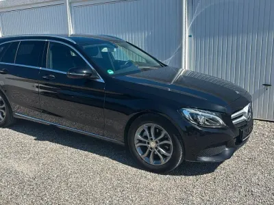 Gebraucht Mercedes C180 156 PS (114 kW) 2016 Schwarz Kombi