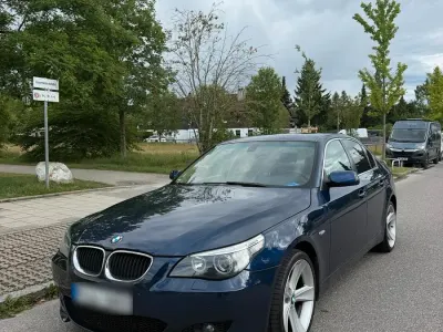 Gebraucht BMW 525 192 PS (141 kW) 2005 Blau Limousine