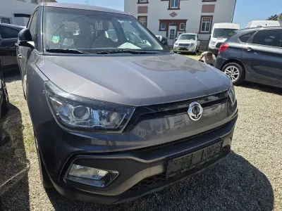 Gebraucht SsangYong XLV 115 PS (84 kW) 2019 Grau SUV