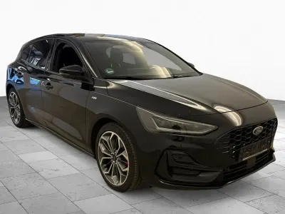 Gebraucht Ford Focus ST-Line X 125 PS (91 kW) 2023 Schwarz Limousine