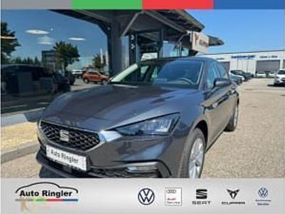 Neu Seat Leon 150 PS (110 kW) 2025 Grau Limousine