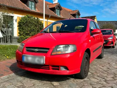 Käytetty Chevrolet Kalos 72 HP (52 kW) 2008 Punainen Viistoperä
