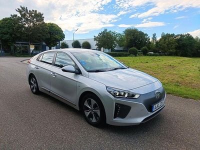 Gebraucht Hyundai Ioniq Premium 88 kW (120 PS) 2018 Silber Kleinwagen