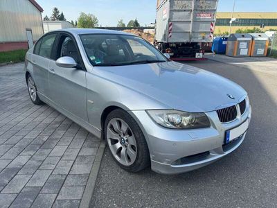 gebraucht BMW 320 *Baureihe*Lim.*320i*Xenon*TÜV*Stzgh*