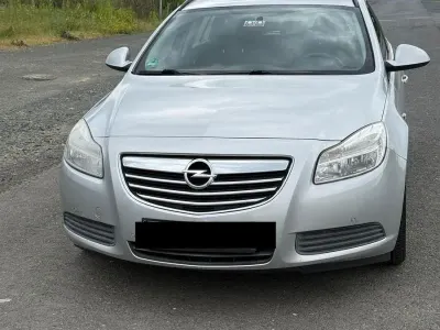 Gebraucht Opel Insignia Eco 110 PS (80 kW) 2011 Silber Kombi