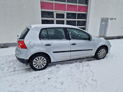 Gebraucht VW Golf V 74 PS (54 kW) 2004 Silber Kleinwagen