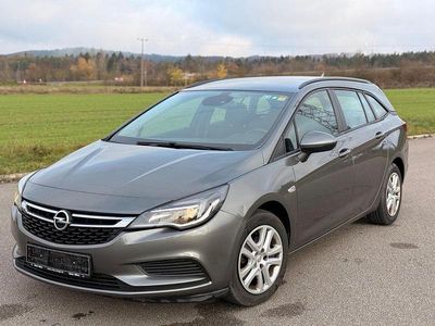 Grau Gebraucht 2017 Opel Astra Edition Kombi | 4.490 € (Etwas zu teuer)