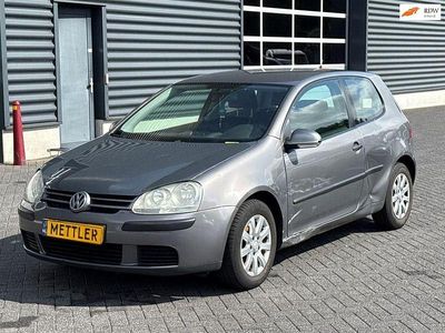 Grau Gebraucht 2005 VW Golf IV Business | 650 € (Teuer)
