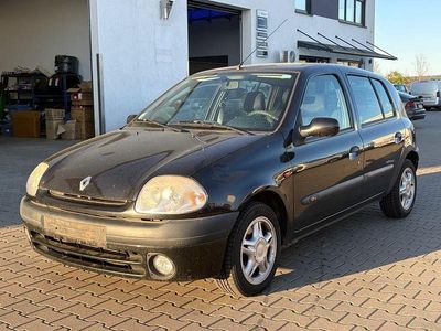 Second-hand Renault Clio II Authentique 75 CP (55 kW) 2001 Negru Berlinǎ