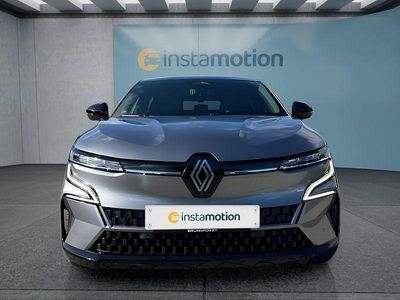 Grau Gebraucht 2023 Renault Mégane Limousine | 26.799 € (Guter Preis)