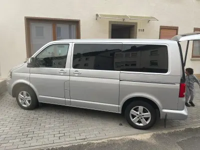Gebraucht VW Caravelle 140 PS (102 kW) 2013 Grau Van