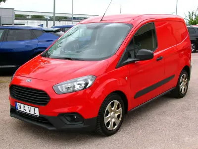 Gebraucht Ford Transit Trend 101 PS (74 kW) 2023 Racerot Van / Kleinbus