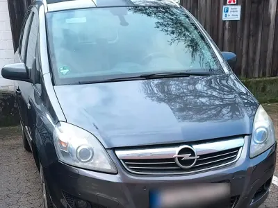 Gebraucht Opel Zafira 158 PS (116 kW) 2009 Grau Van / Kleinbus