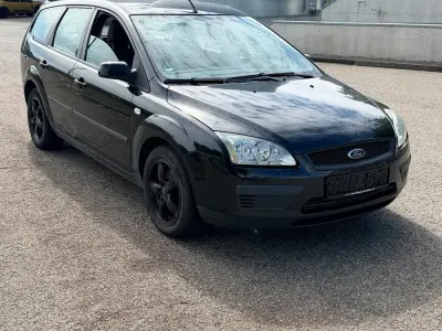 Gebraucht Ford Focus 105 PS (77 kW) 2007 Blau Kombi