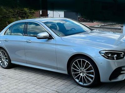 Usata Mercedes E200 AMG line 160 CV (117 kW) 2020 Argento Berlina