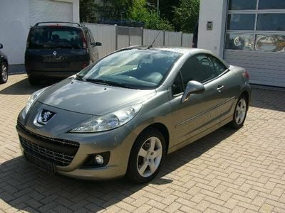 Gebraucht Peugeot 207 CC Premium 120 PS (88 kW) 2010 Grau metallic Cabrio