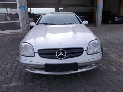 Gebraucht Mercedes SLK230 197 PS (144 kW) 2000 Silber Cabrio