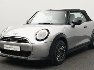 Gebraucht Mini Cooper Cabriolet Favoured 163 PS (119 kW) 2025 Grau Cabrio