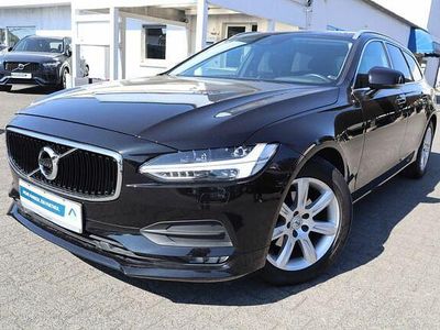 Gebraucht Volvo V90 Momentum 190 PS (139 kW) 2018 Onyx black Kombi