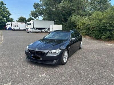 Gebraucht BMW 520 184 PS (135 kW) 2011 Grau Kombi